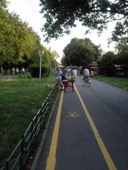 Urasc oamenii cand merg cu bicicleta