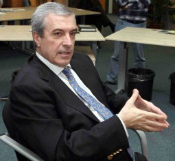 Tariceanu, la coada la mici