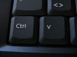 Ctrl V+Enter, hai că-s curioasă :)