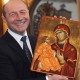 Basescu si-a intors curu spre biserica si fata la popor?