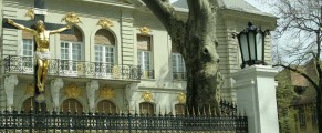 Palatul lui Becali din București