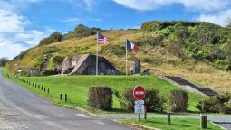 Unul din miile de buncăre nemțești din apropierea Omaha beach