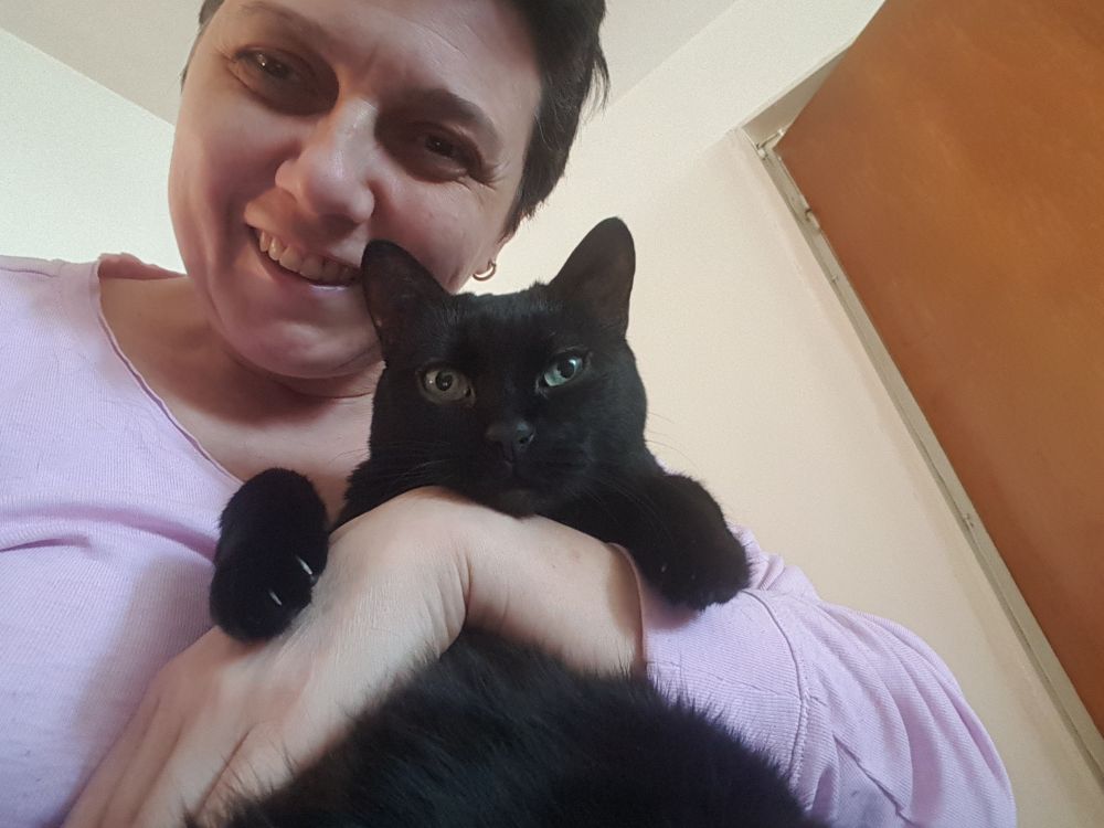 Privirea aia de dinainte de tăiatul unghiilor