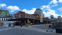 Hala Traian de la Ottawa, locul în care se vindeau prăjituricile Obama