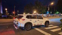 Mașina care verifică dacă mașinile parcate în Quebec au plătit sau ba