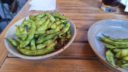 Edamame prăjite și picante