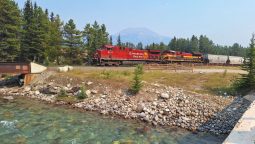 Locomotiva trenului cu 198 de vagoane